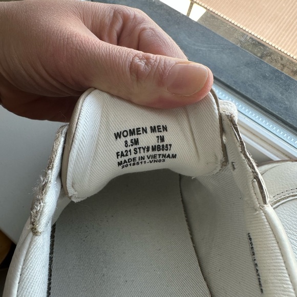 Kickoff trainer sneakers size: W8.5 in neutral colorblock leather - Picture 10 of 13